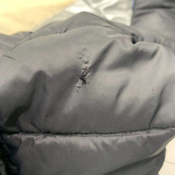 Steve Madden Striped Hip Length Puffer Jacket - Black/White, Size Medium Juniors - Picture 9 of 10